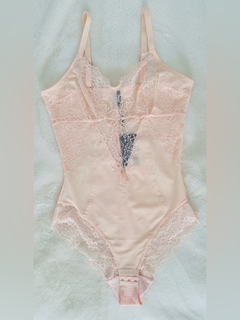 Pinsy Smoothing Lace Shapewear Bodysuit in Whisper Pink, Size 1X - NWT - Picture 6 of 12